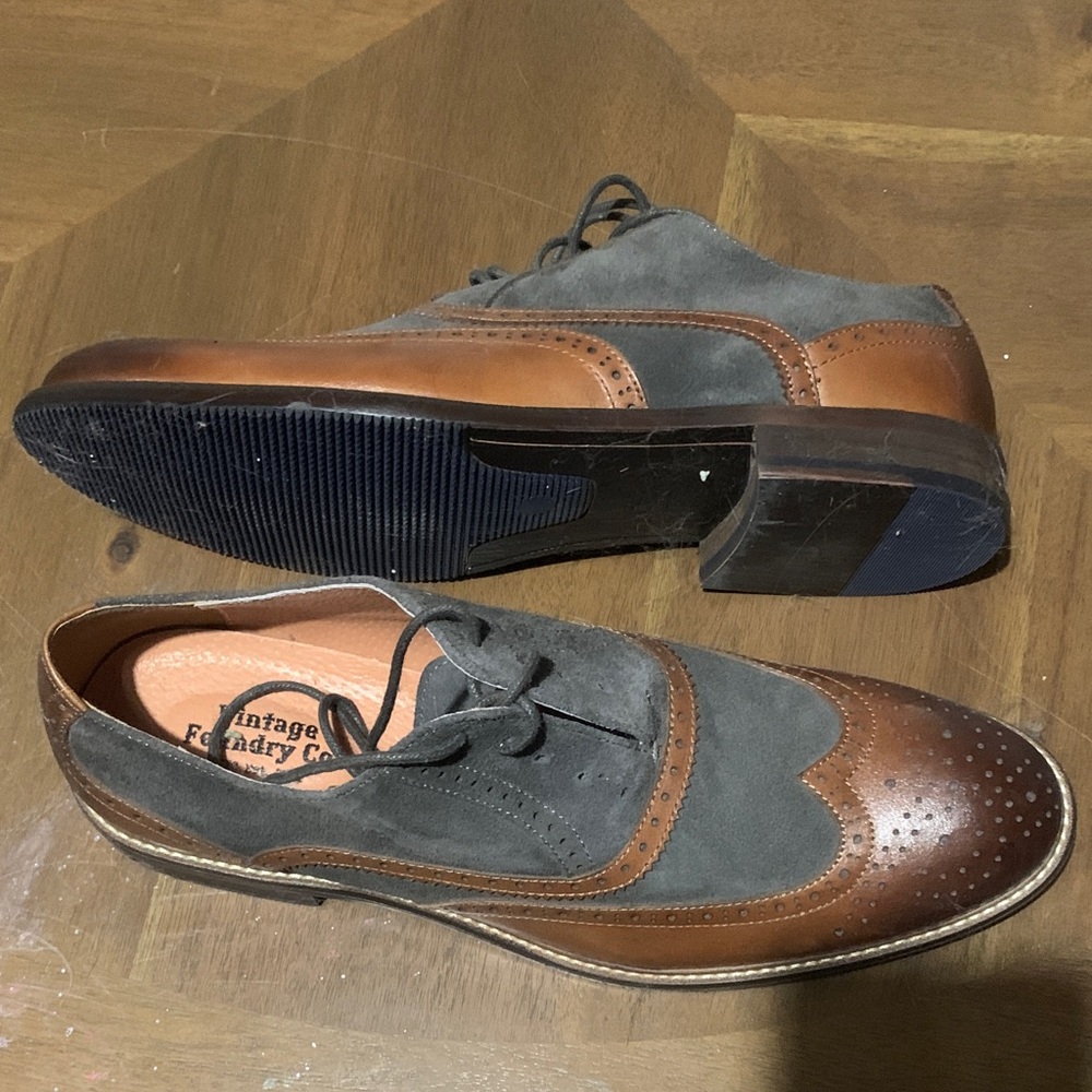 Vintage Foundry Co. Men's Two-Tone Oxford Shoes